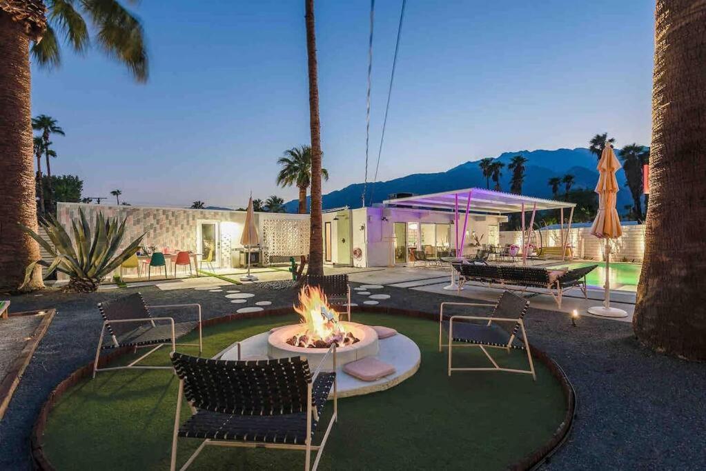 Alexander: Retro Chic Oasis 2023 Modernism Showcase House Palm Springs Exterior foto