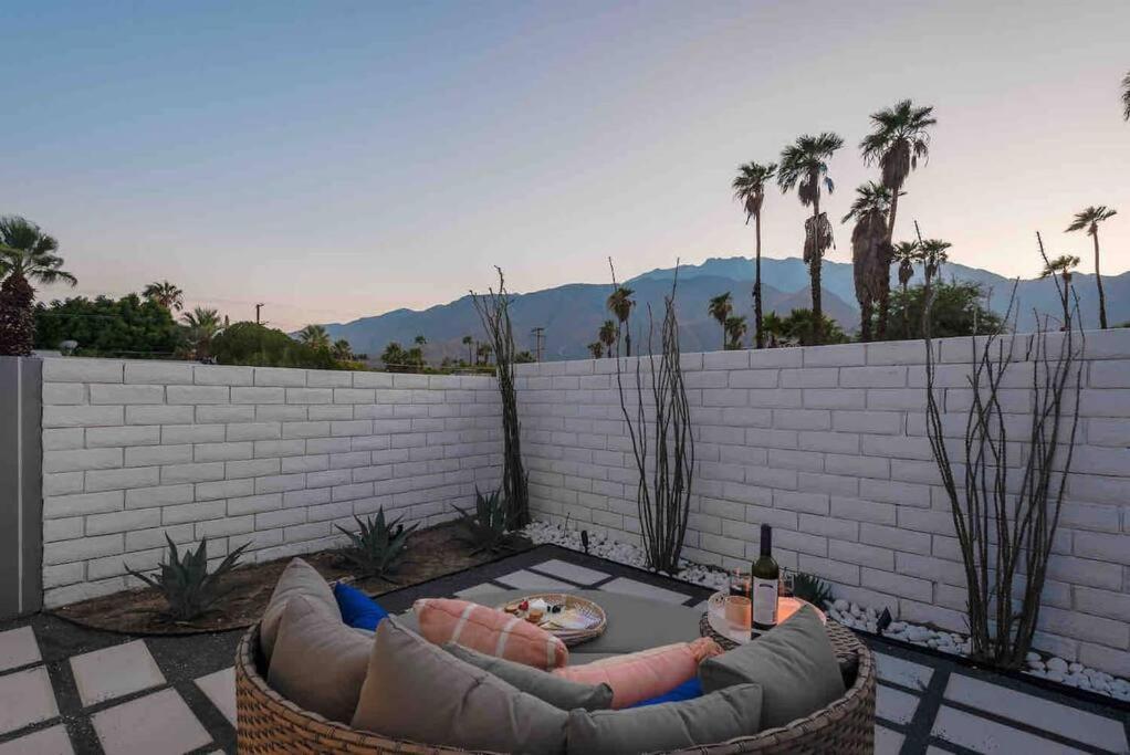 Alexander: Retro Chic Oasis 2023 Modernism Showcase House Palm Springs Exterior foto