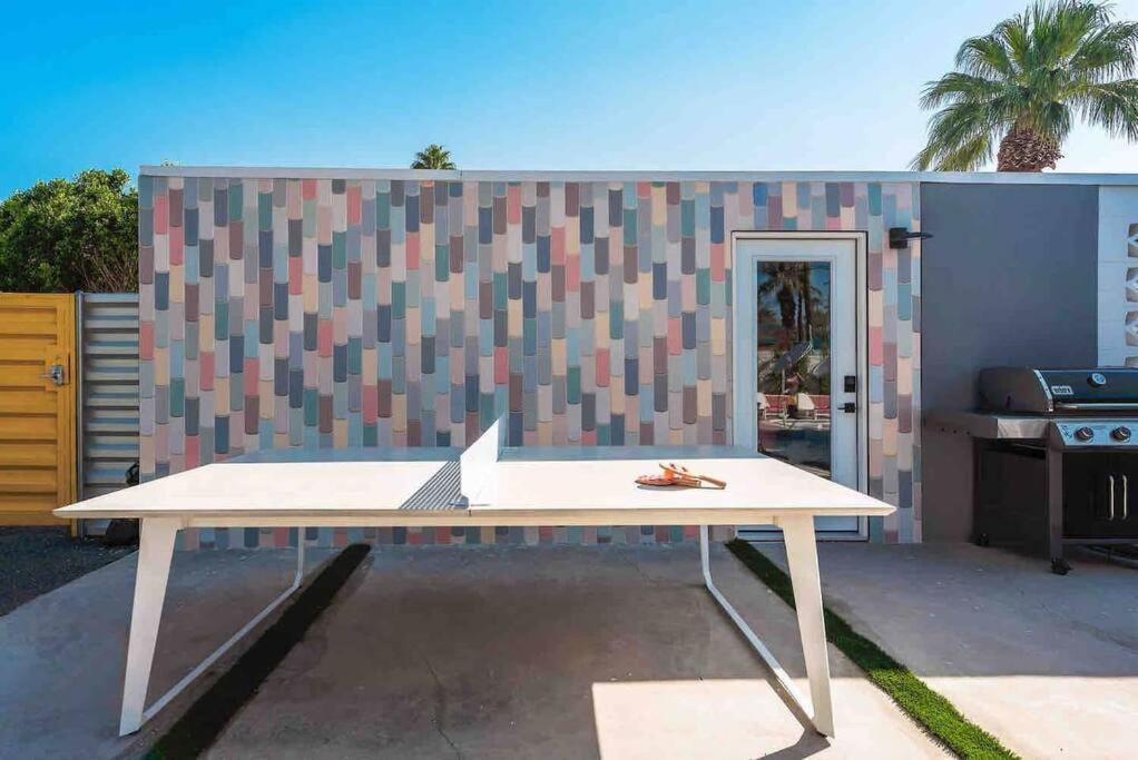 Alexander: Retro Chic Oasis 2023 Modernism Showcase House Palm Springs Exterior foto